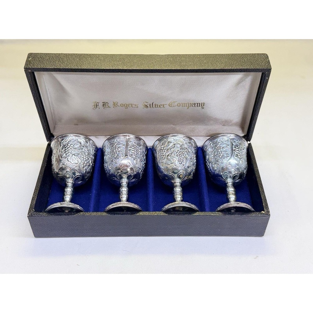 Vintage FB Rogers Silver Plated Mini Cordial Goblets Set Of 4 W/ Case